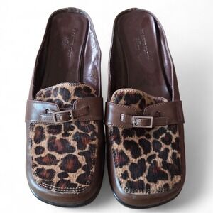 AK Anne Klein iFlex Leopard Calf Hair Mules Size 8M Brown Leather Slip On Heels